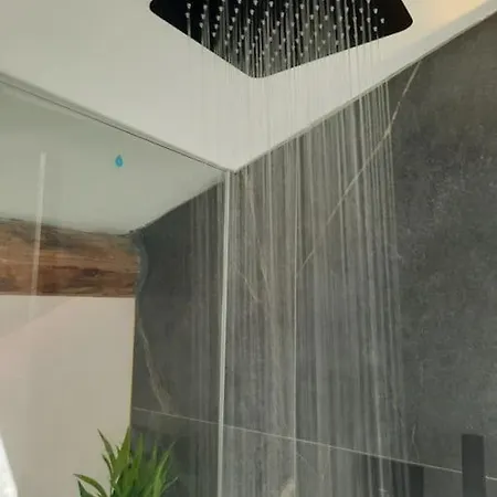 Konukevi Luxury La Terrazza Sul Di Blevio